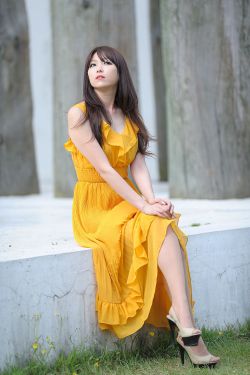 李二慧《外拍氣質黃色長裙系列》